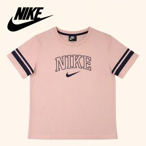 Nike Sportswear Slightly Cropped Heritage Varsity Tee Size Medium
